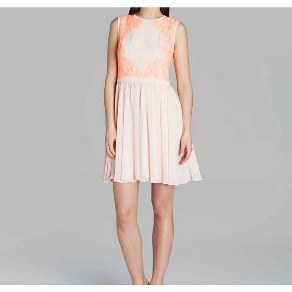 Ted Baker  peach Vember Lace Detail Dress sz 2 (S) - Picture 1 of 8